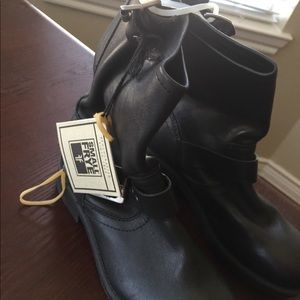 Frye leather black boots